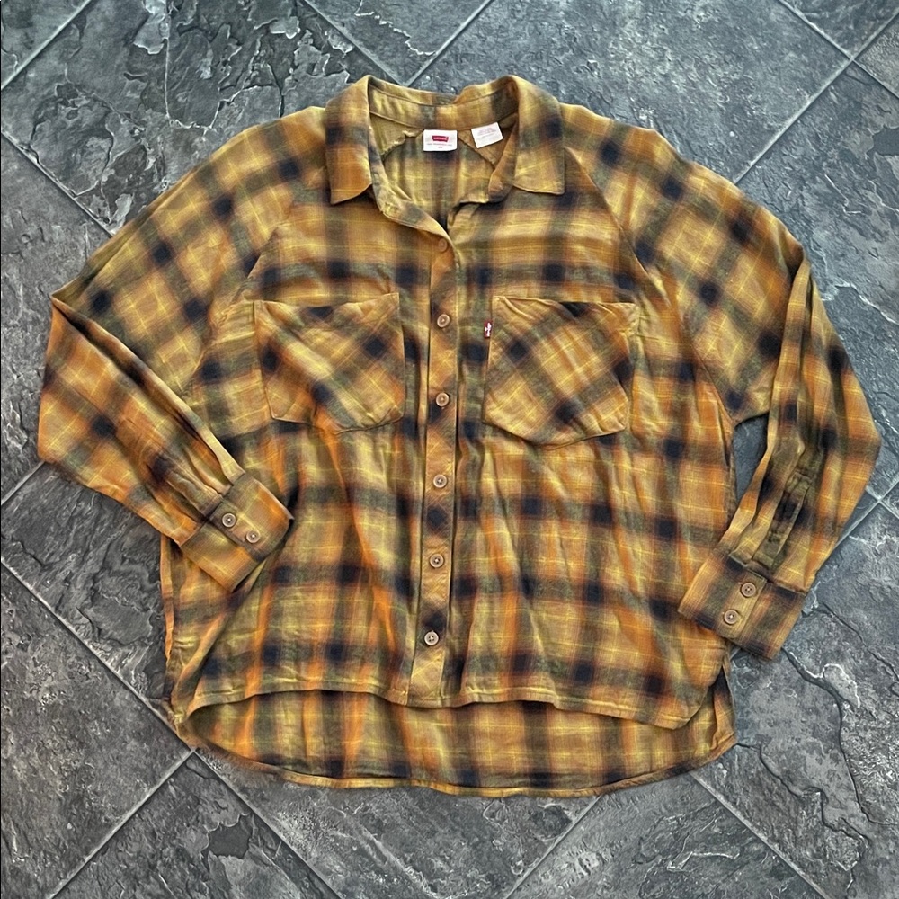 Vintage LEVI’S Women’s Oversized Plaid Shirt Cottagecore Coastal Grunge Casual